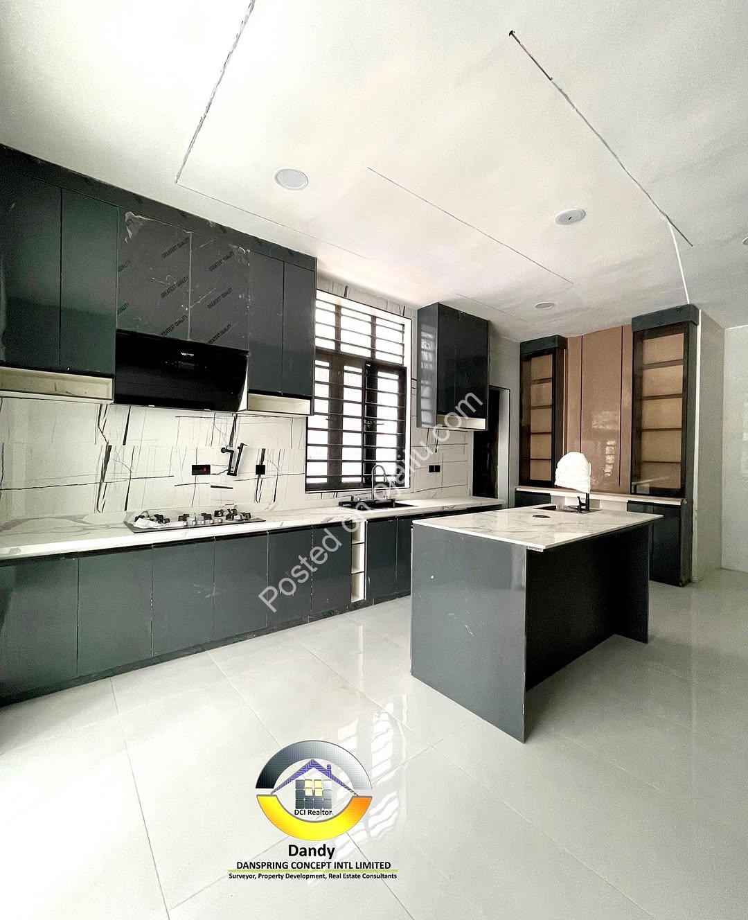 Stunning 5-Bed Duplex with Private Cinema & Rooftop in Chevron