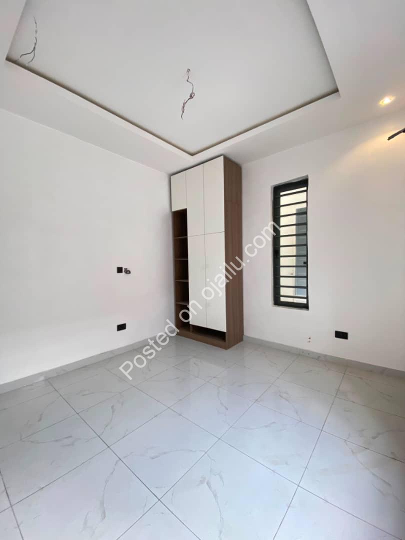 Move Into Perfection: 4BR Detached Duplex + BQ in Idado