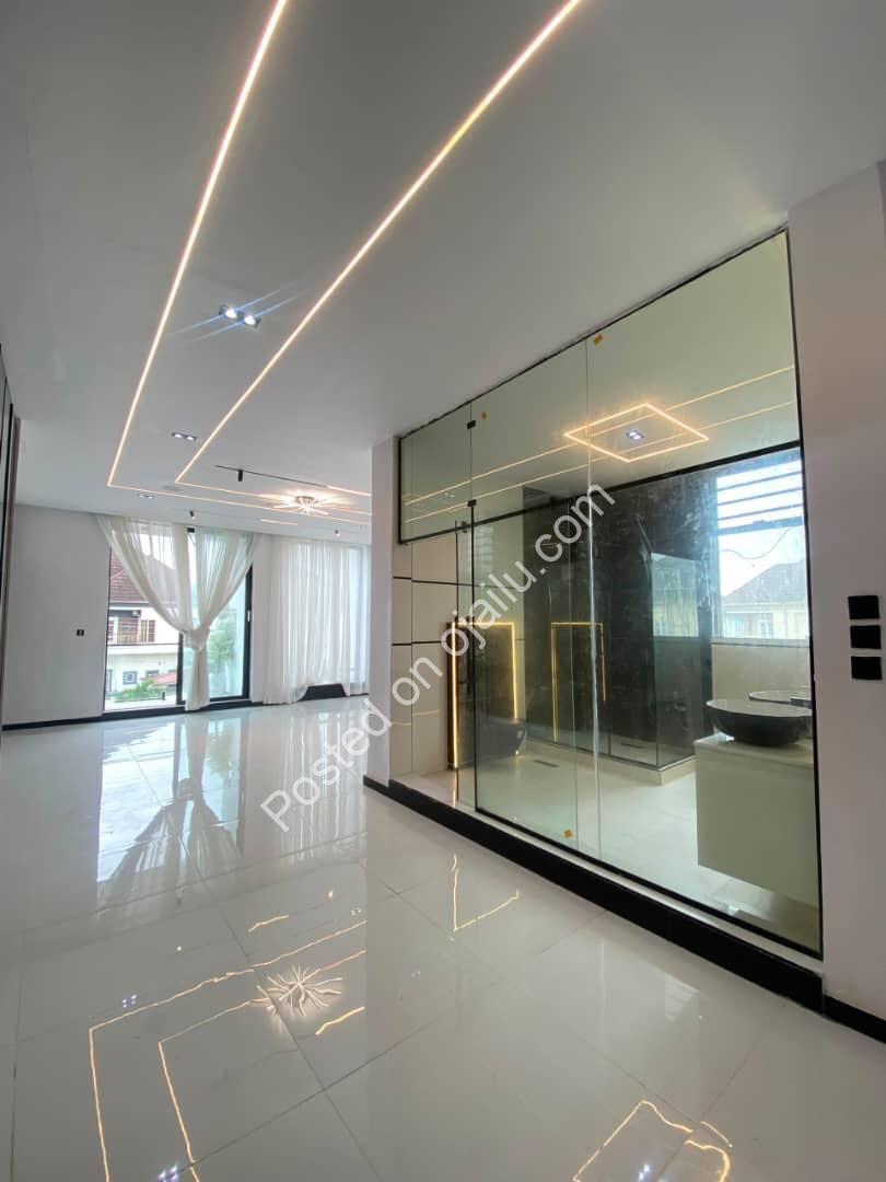 5 Bedroom Masterpiece with Pool in Ologolo