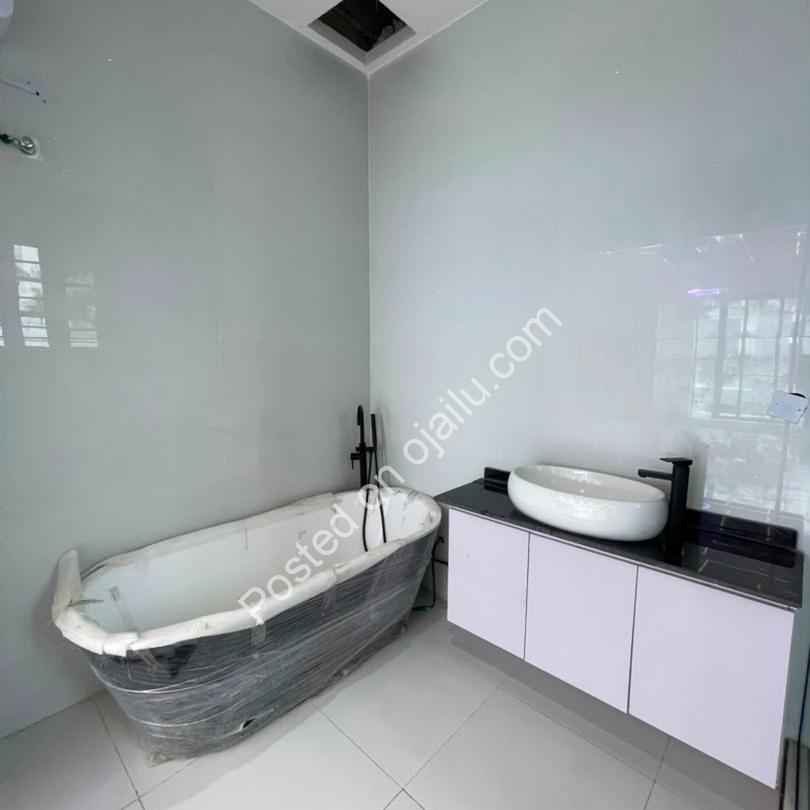 4-Bed Detached Duplex: CofO + Gov Consent Ready