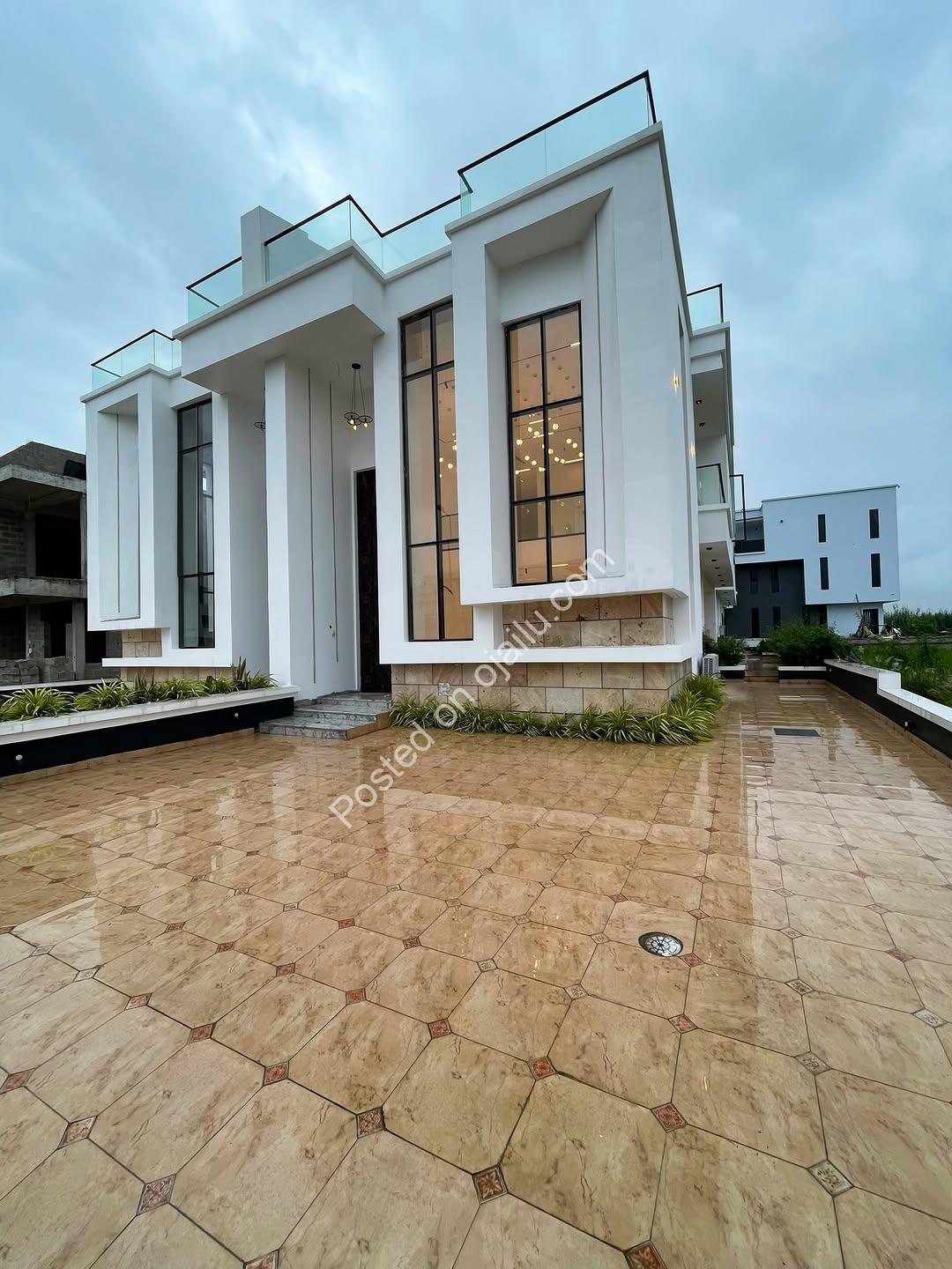 Ikate Duplex: Cinema, Pool & Gym for ₦1.3B