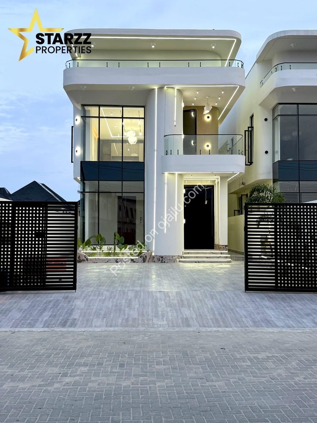 5-Bed Smart Duplex with Pool in Secure Lekki Estate
