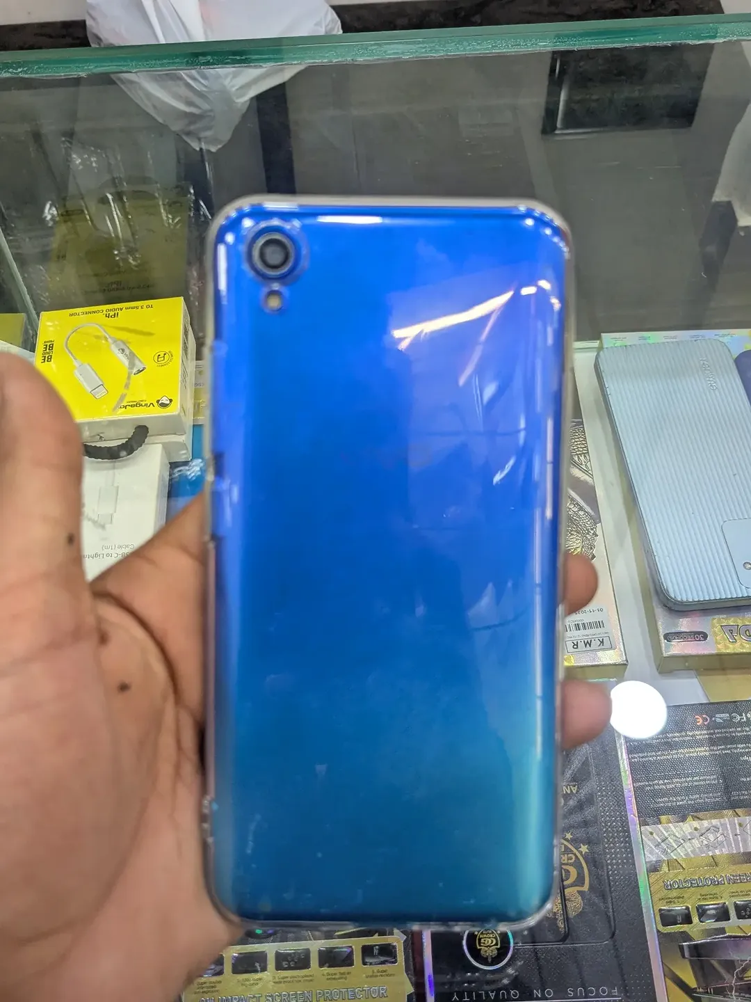 Unleash Premium Vivo Y-Series – Best Deals + Free Gifts!