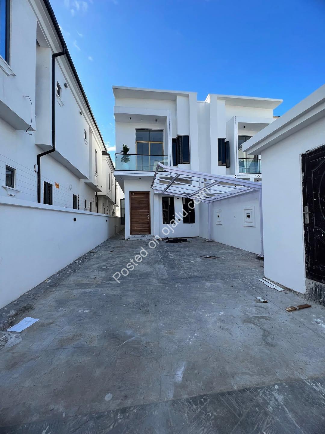 Orchid Road 4-Bed Duplex: ₦180M Distress Deal