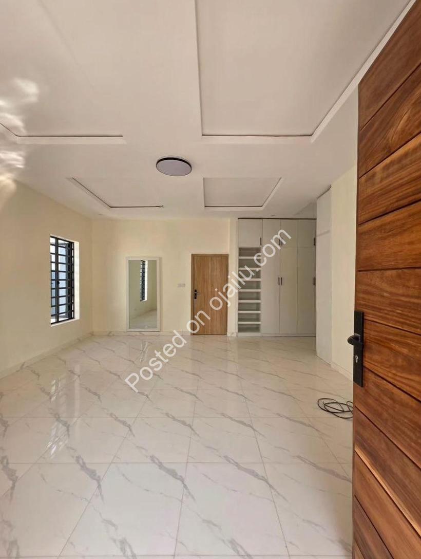 Your Dream Home Awaits in VGC—4BR Semi-Detached w/ Pool & Gym!