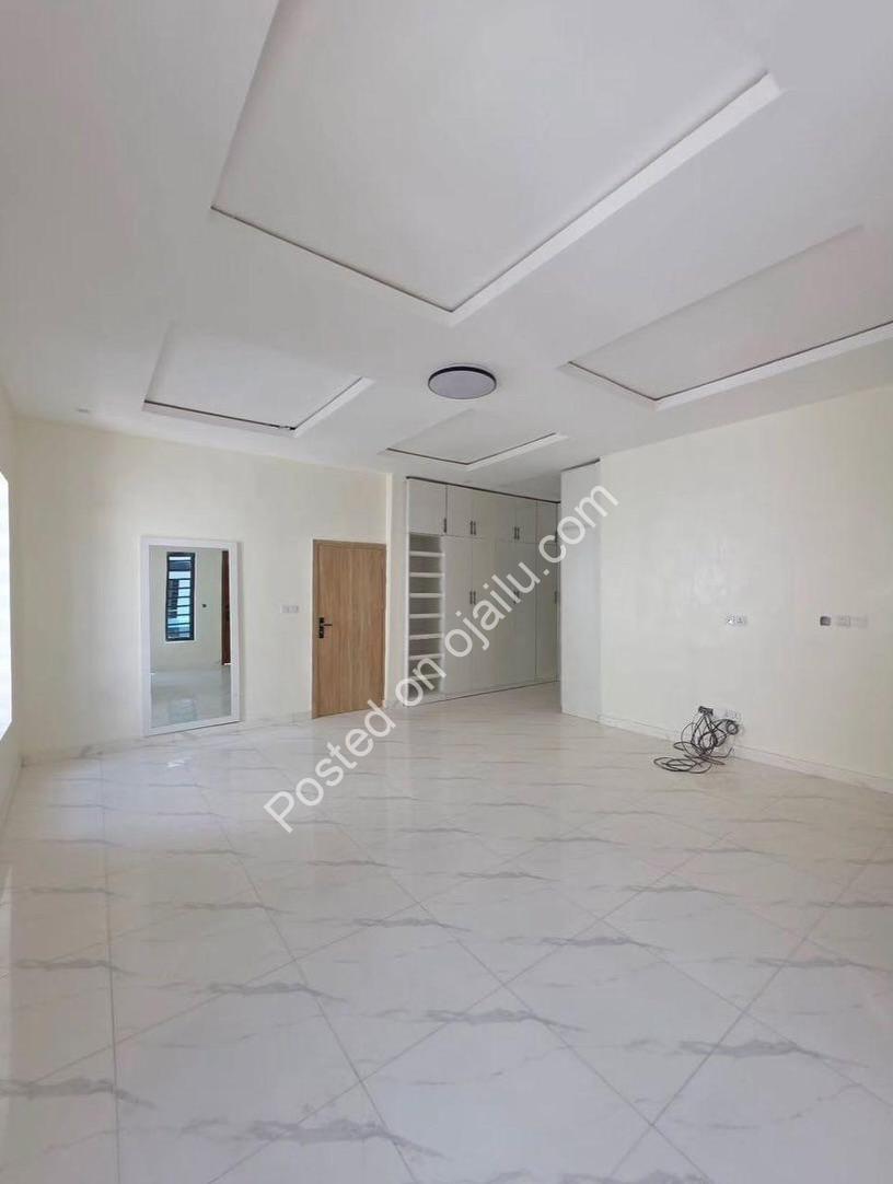 Your Dream Home Awaits in VGC—4BR Semi-Detached w/ Pool & Gym!