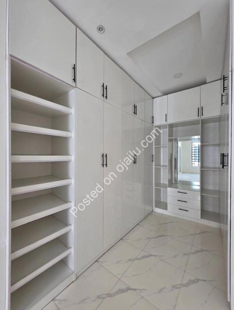 Your Dream Home Awaits in VGC—4BR Semi-Detached w/ Pool & Gym!