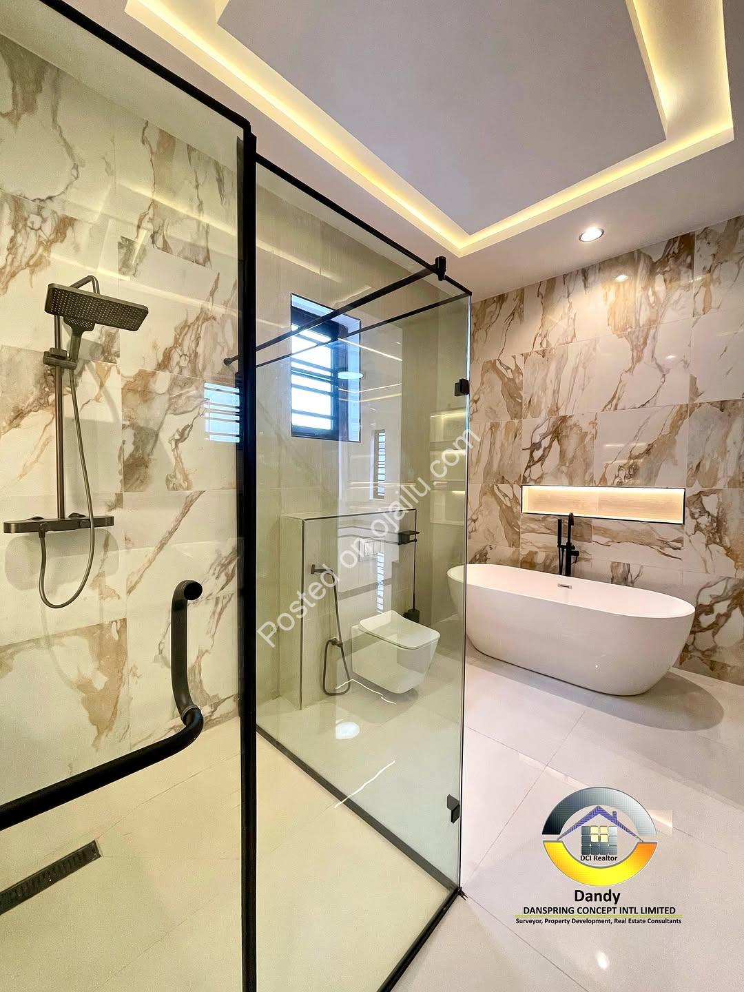 5-Bed Smart Home in Chevron: N650M