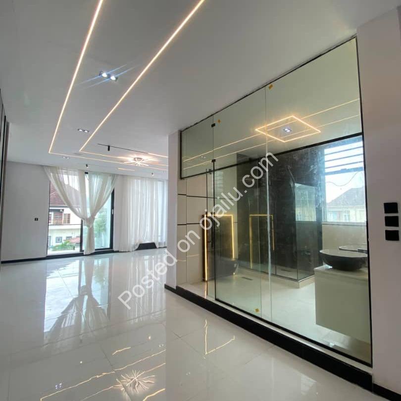 5-Bed Detached Gem w/ Pool in Ologolo