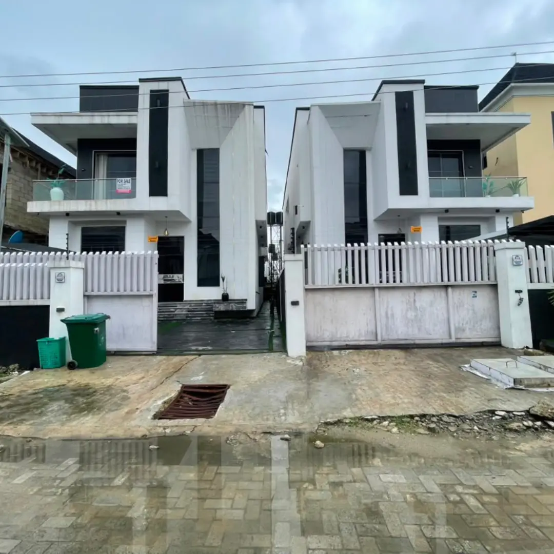 Move Into Pure Elegance – 5 Bed Fully Furnished, Pool & Solar