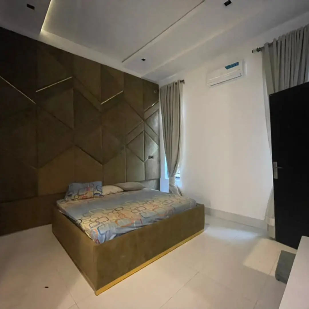 Move Into Pure Elegance – 5 Bed Fully Furnished, Pool & Solar