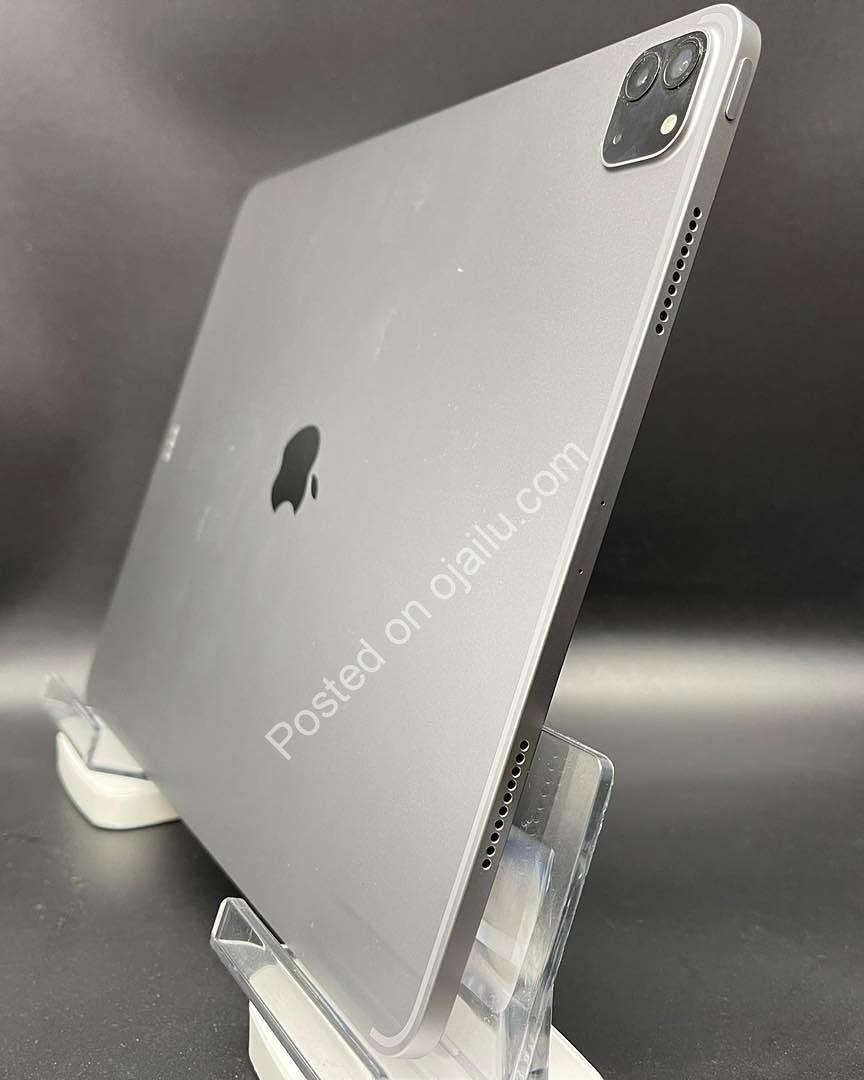 iPad Pro M2 12.9″ – Blazing Fast, Pristine!