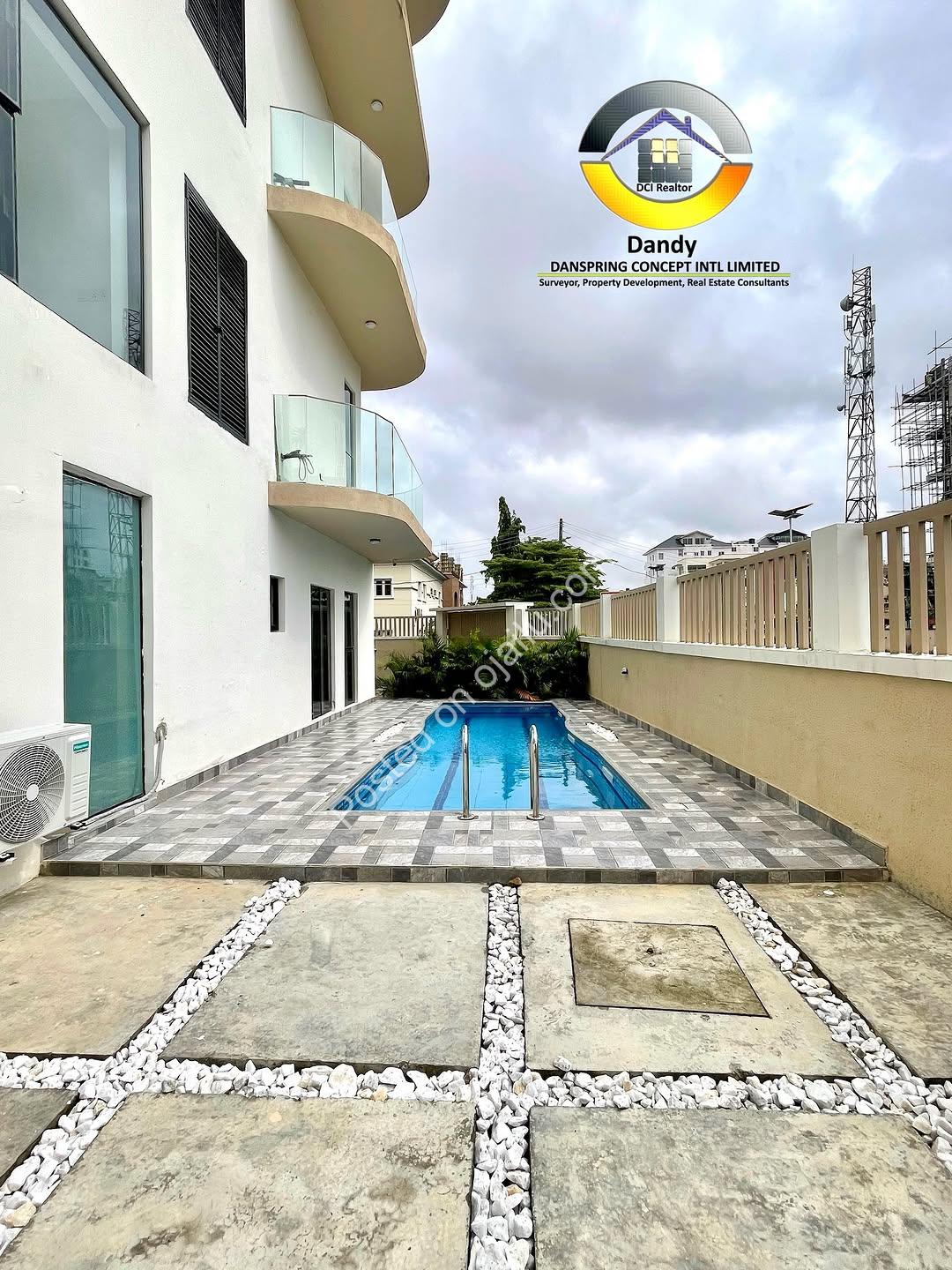 3BR Ensuite Gem with Pool & Gym in Lekki Phase 1