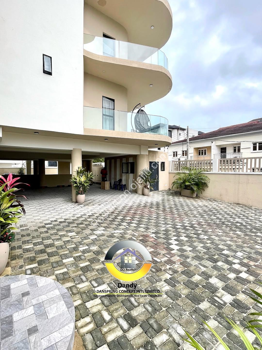 3BR Ensuite Gem with Pool & Gym in Lekki Phase 1