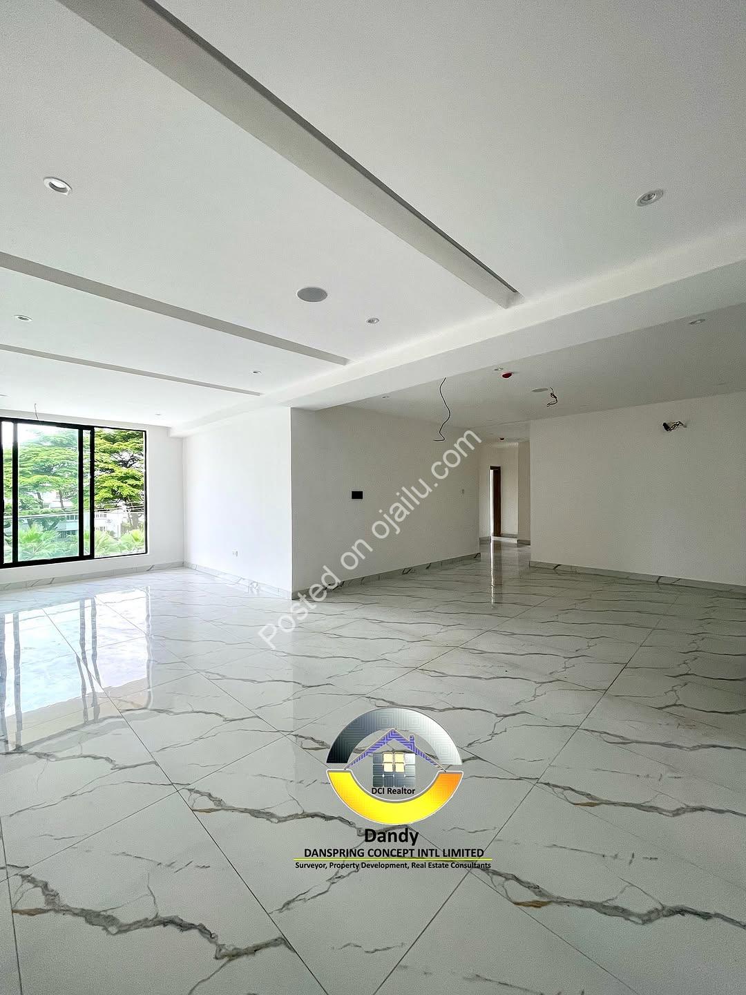 3BR Ensuite Gem with Pool & Gym in Lekki Phase 1