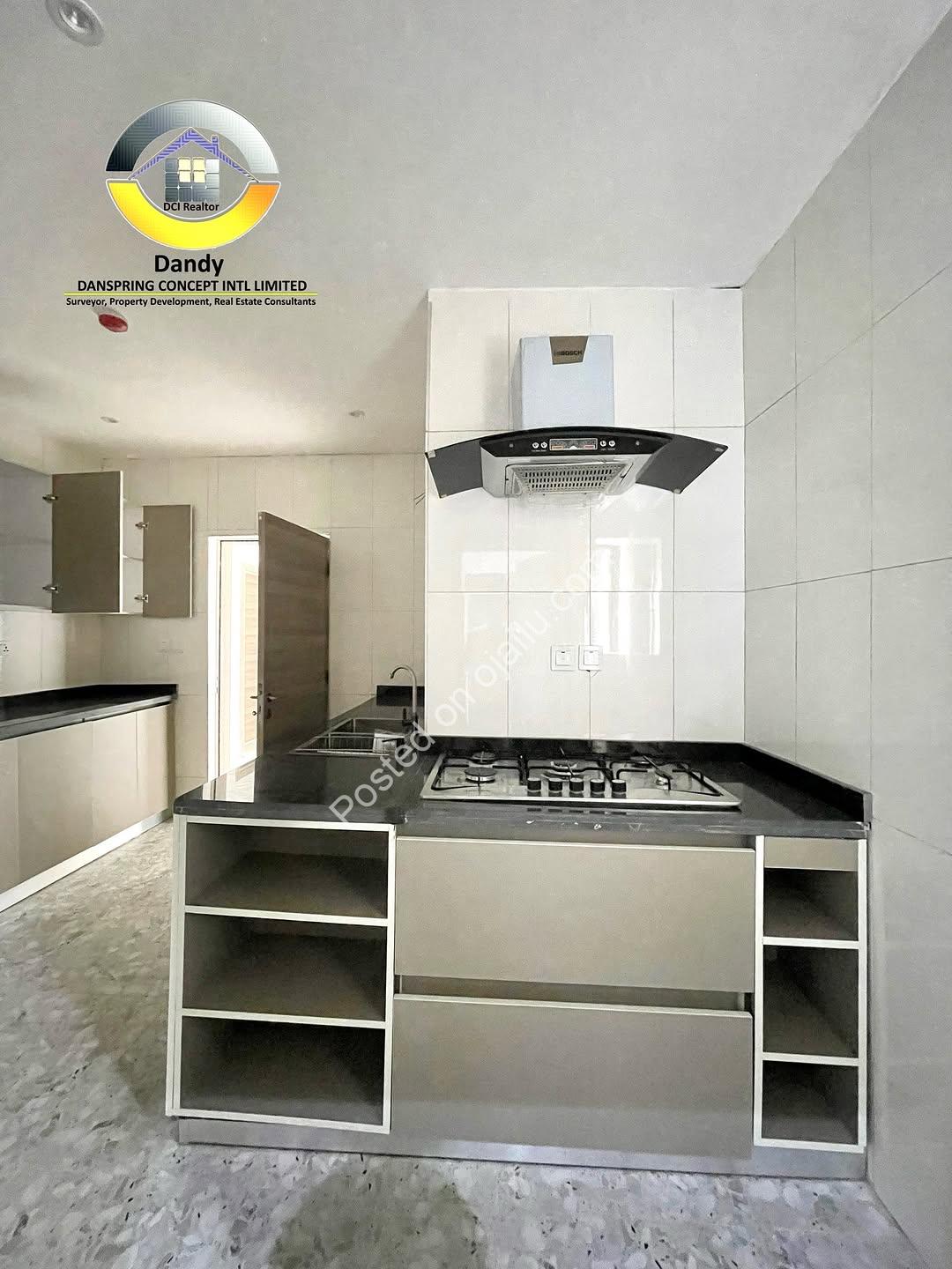 3BR Ensuite Gem with Pool & Gym in Lekki Phase 1