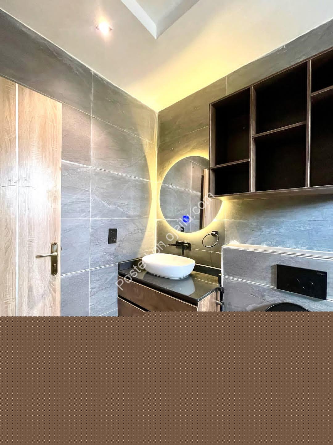 Skyline Penthouse: 3 Ensuite Bedrooms with Pool & 24hr Security