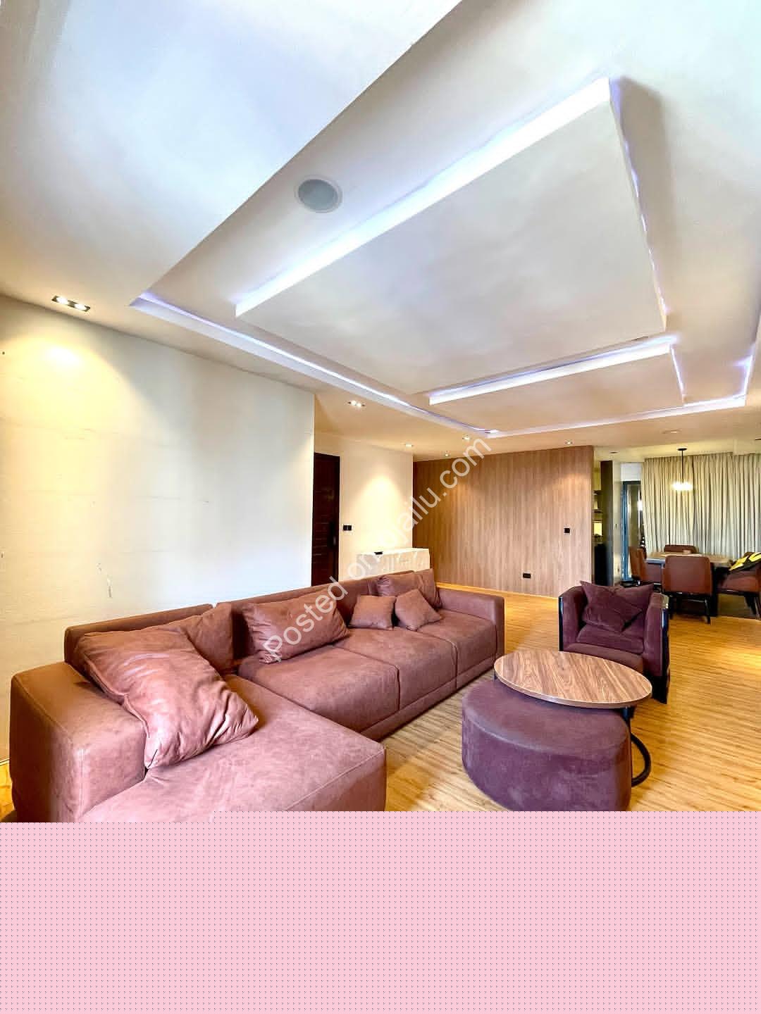 Skyline Penthouse: 3 Ensuite Bedrooms with Pool & 24hr Security