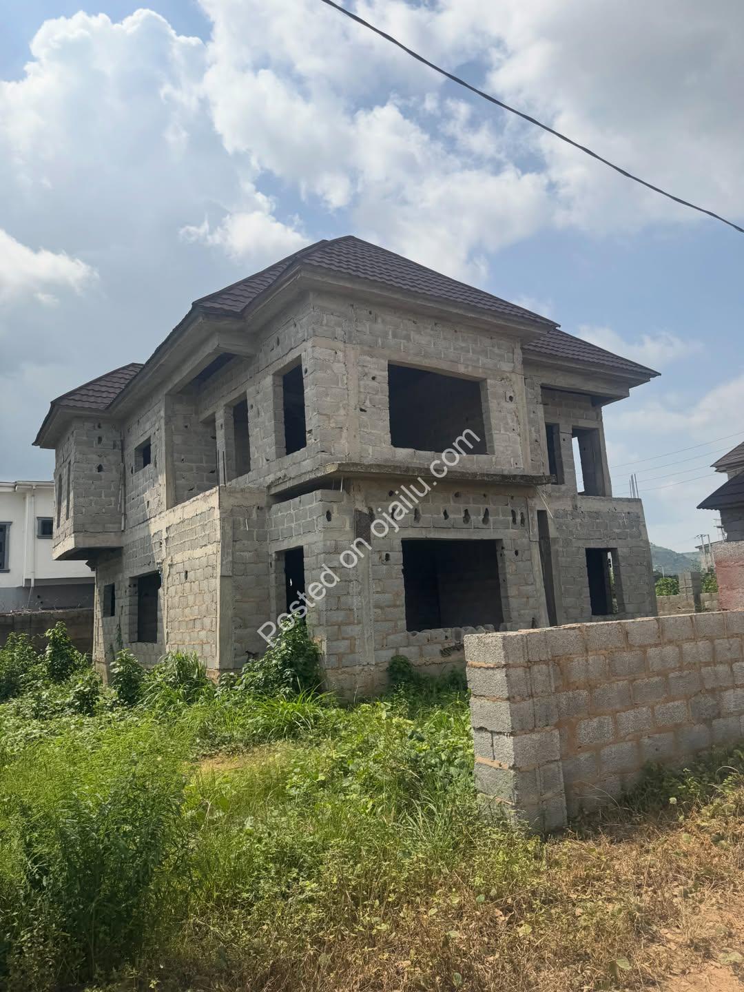 4-Bed Duplex Shell + BQ in NIU Estate – 90M