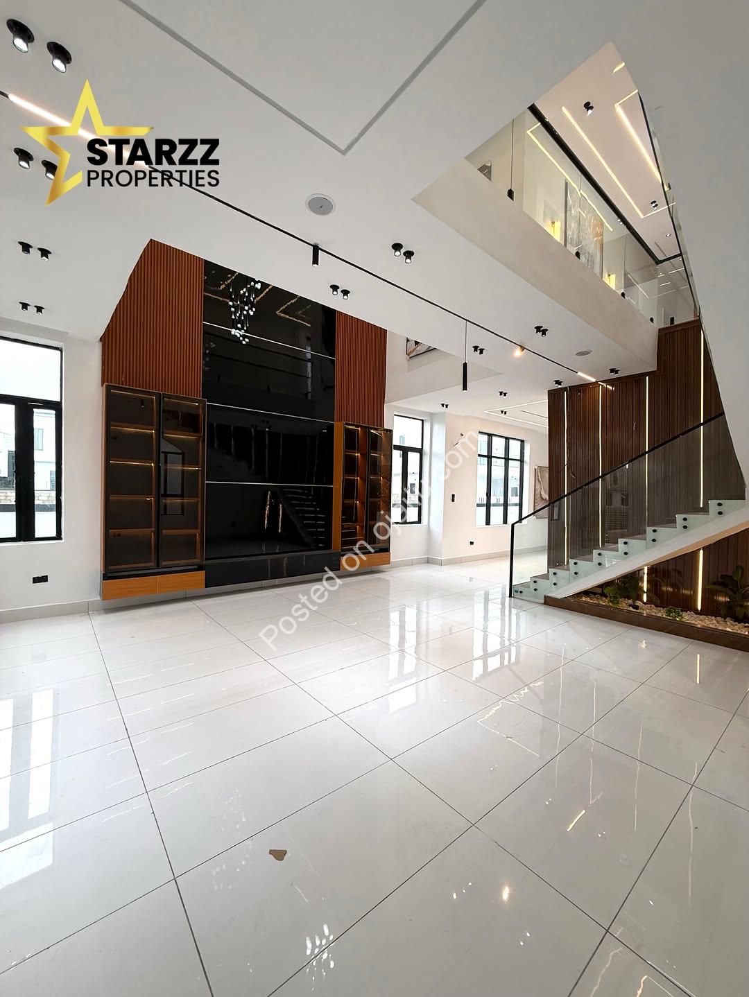 Your Private 5-Bed Escape: Poolside Luxury in Ajah
