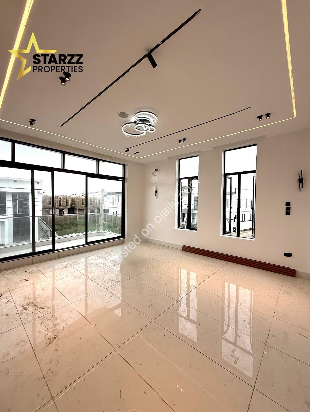 Your Private 5-Bed Escape: Poolside Luxury in Ajah