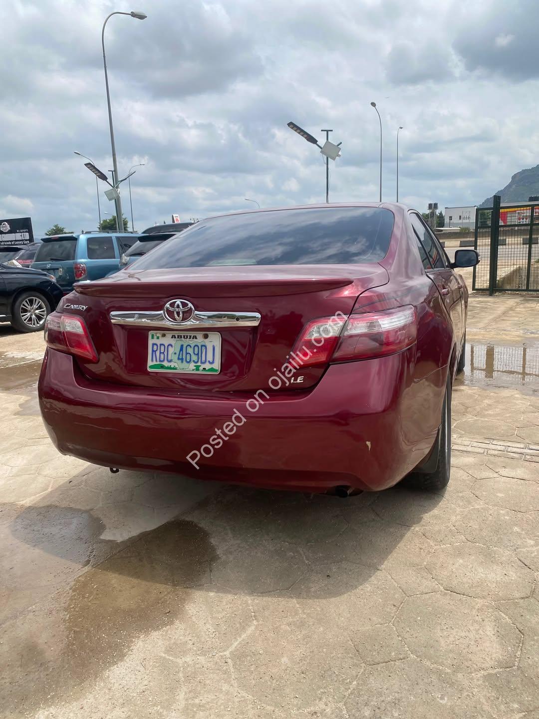 Reliable 2006 Toyota Camry LE – Wine Red Beauty
