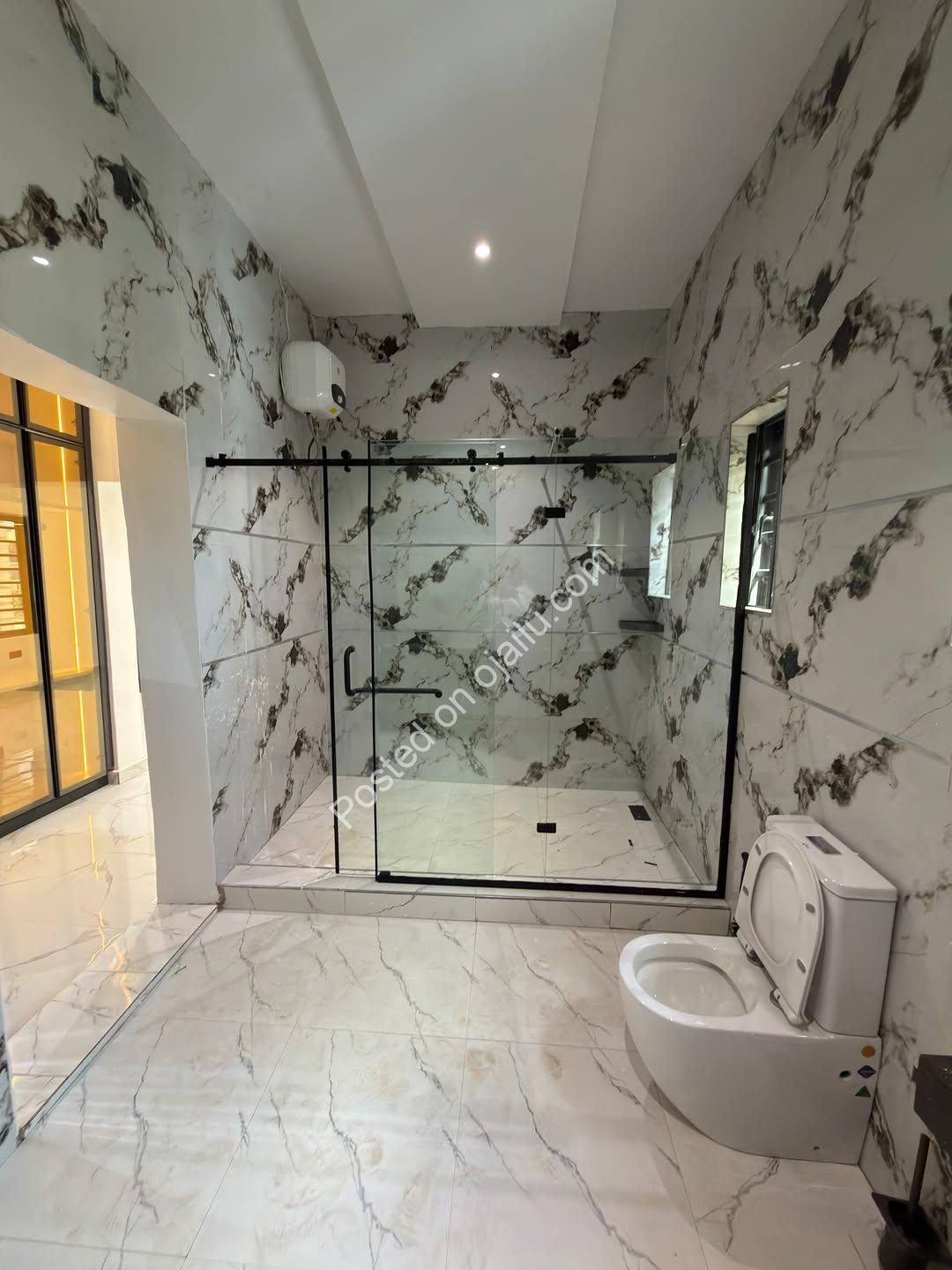 5-Bed Ensuite Duplex in Secure Enugu Estate