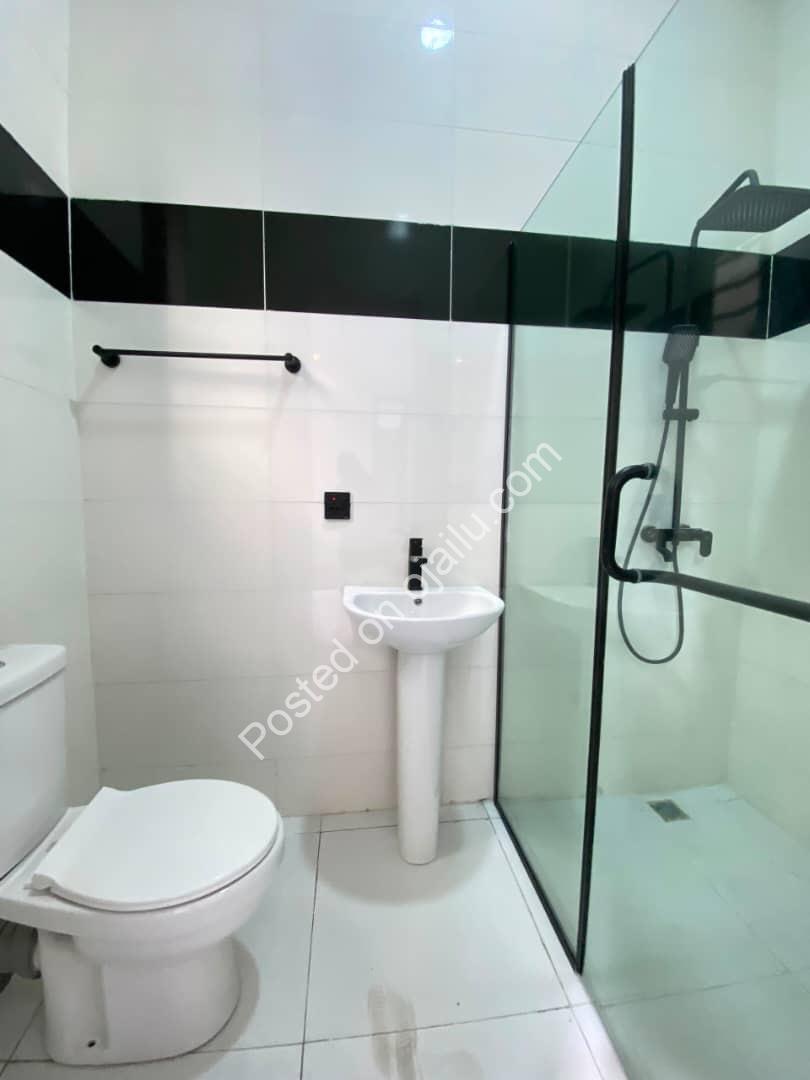 Move Into Perfection: 4BR Detached Duplex + BQ in Idado