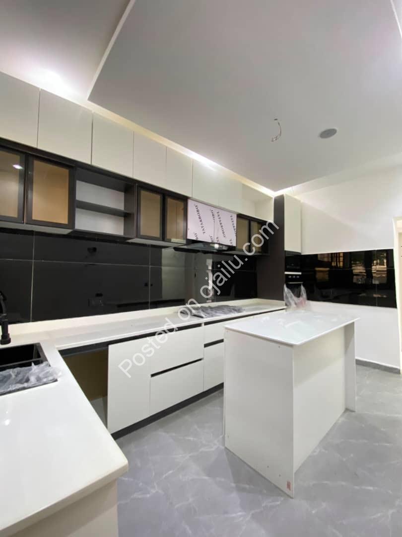 Move Into Perfection: 4BR Detached Duplex + BQ in Idado