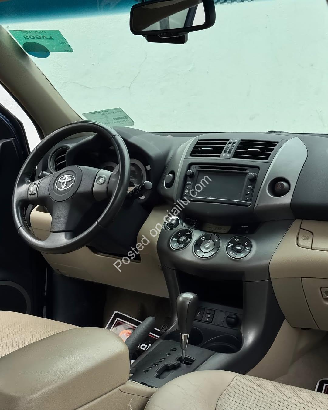 Own the Road in Luxury: 2012 RAV4 Limited—₦15.99m!