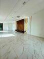 Elevator, Cinema & Pool: 5-Bed Stunner in Osapa