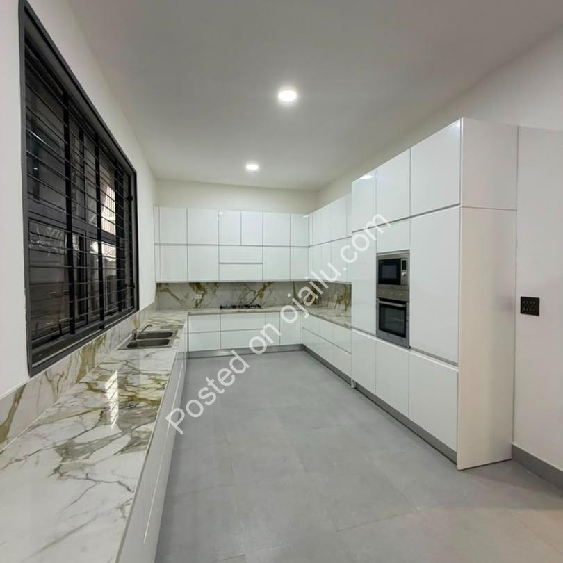 Ikoyi’s Finest: 5-Bed Smart Duplex with Cinema & Pool
