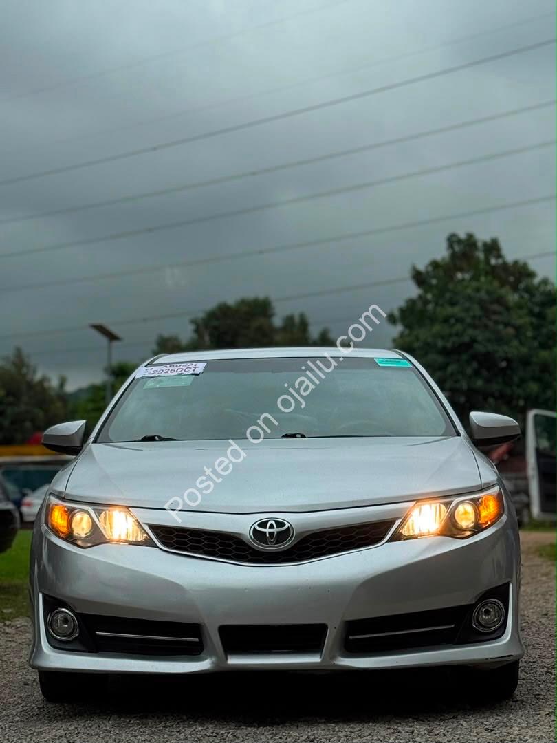 Mint 2014 Toyota Camry SE – Paddle Shift, Loaded & Duty-Paid