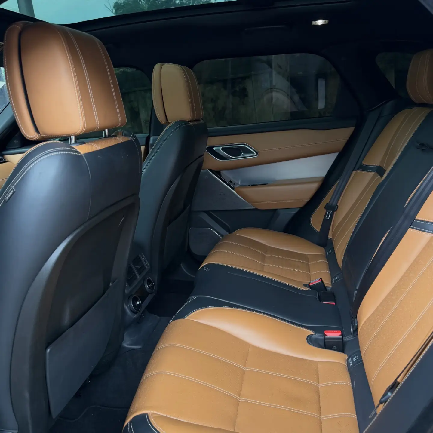 **Supercharged Style & Luxury: 2019 Velar P380**