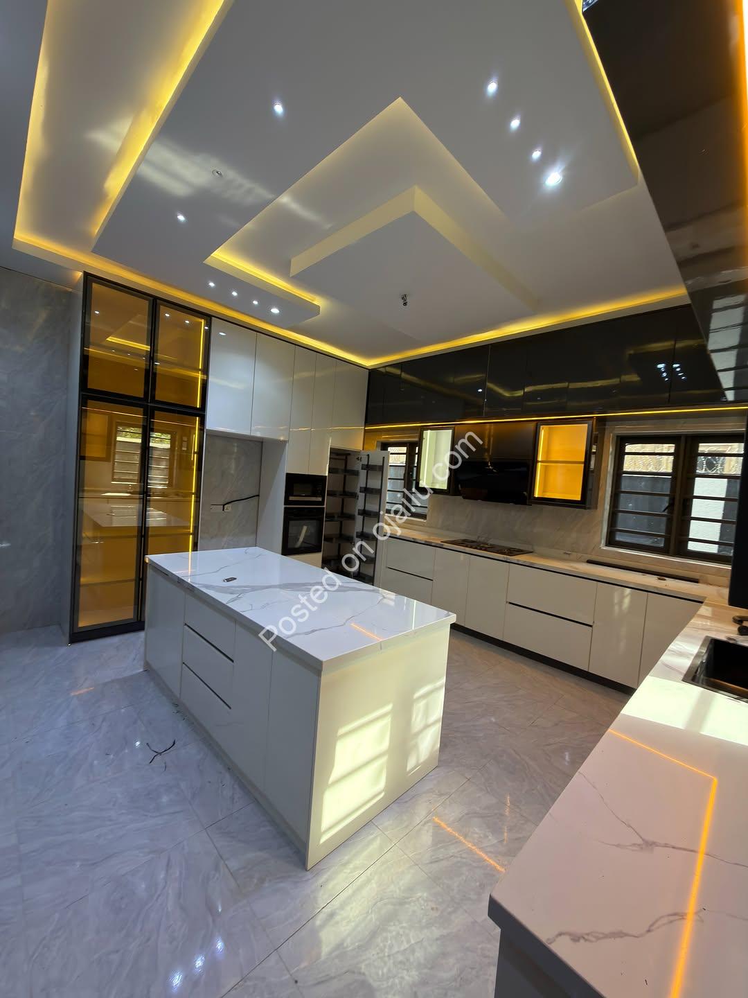 5-Bed Ensuite Duplex in Secure Enugu Estate