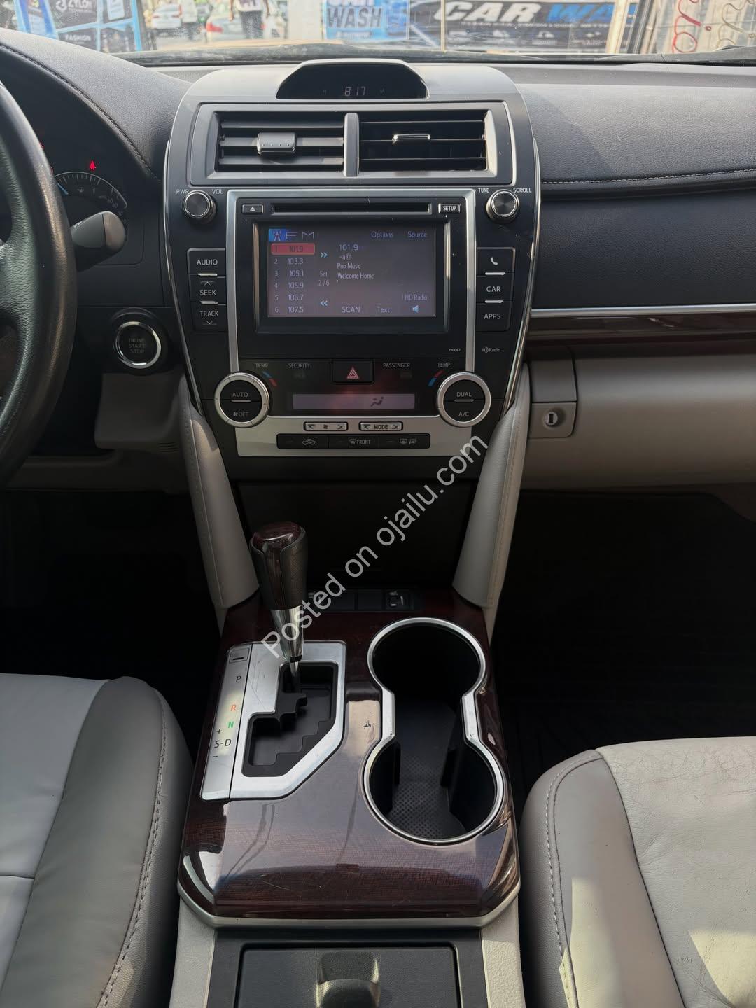 2012 Camry XLE V6 – Sunroof, Clean Title