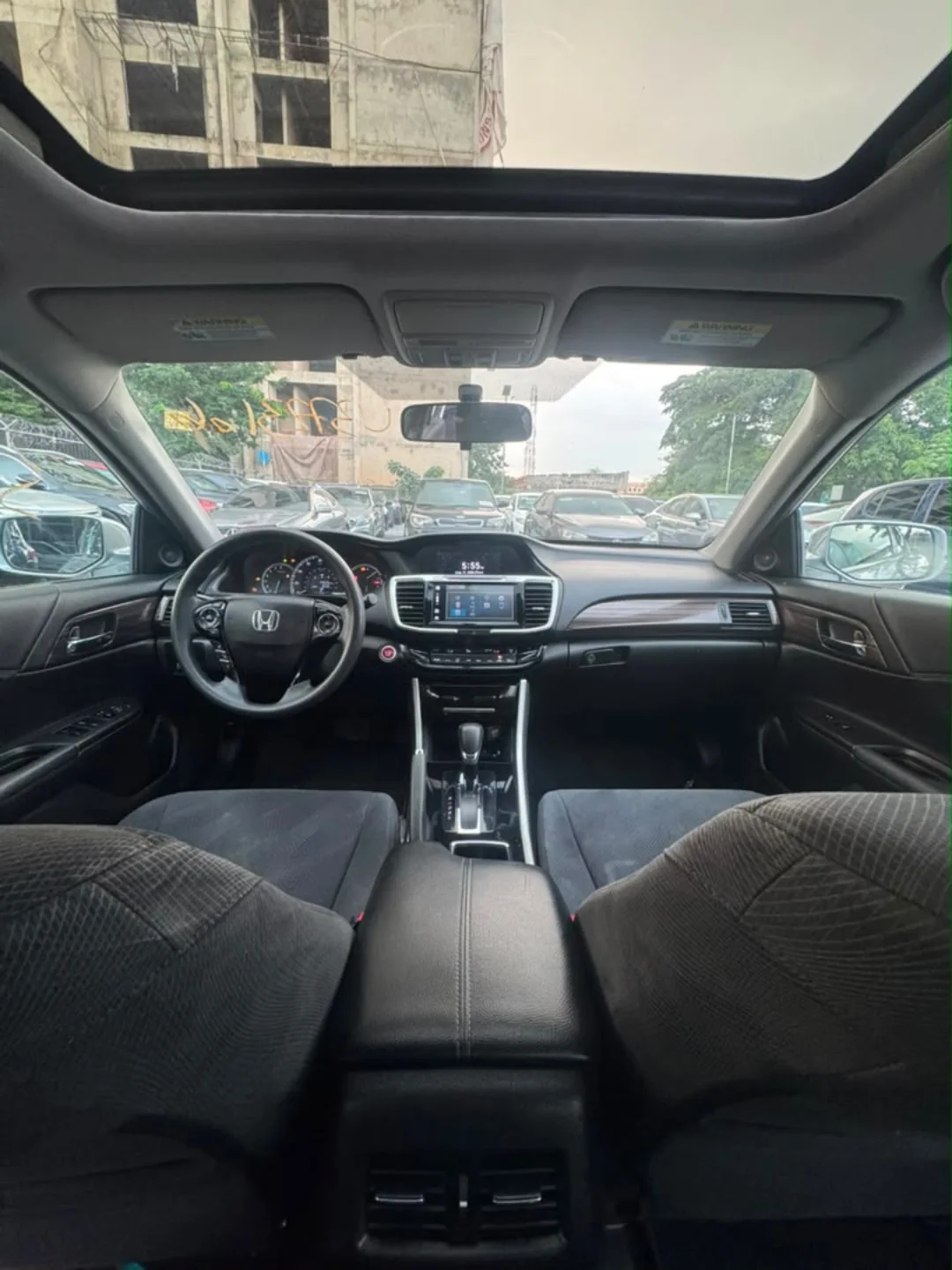 2016 Honda Accord EX-L | Luxury Sunroof Ride