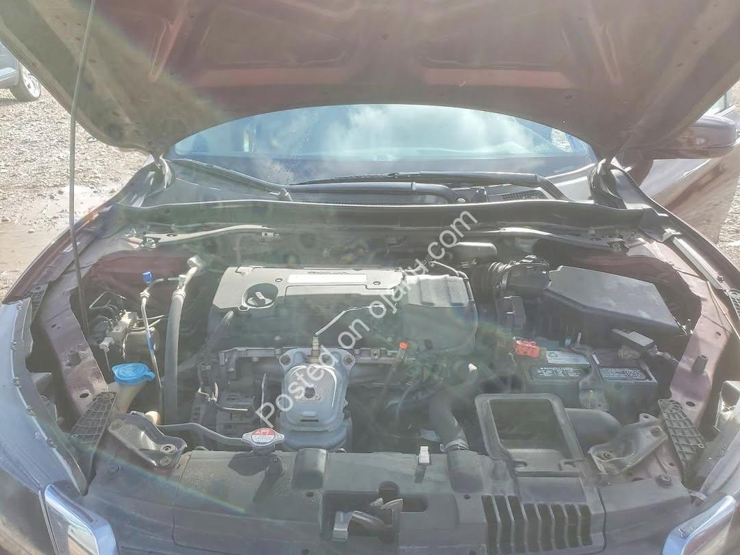 2015 Honda Accord EX: Auto, Run N’ Drive – N12M