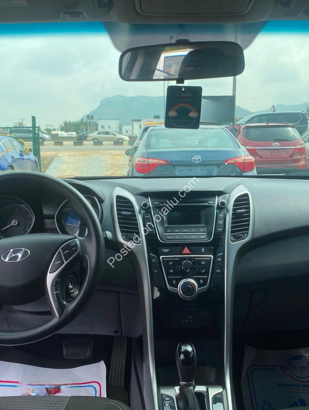 2016 Hyundai Elantra: Belgian Spec, Drive Away!