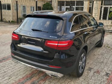 2017 Mercedes GLC300 4Matic – Luxury