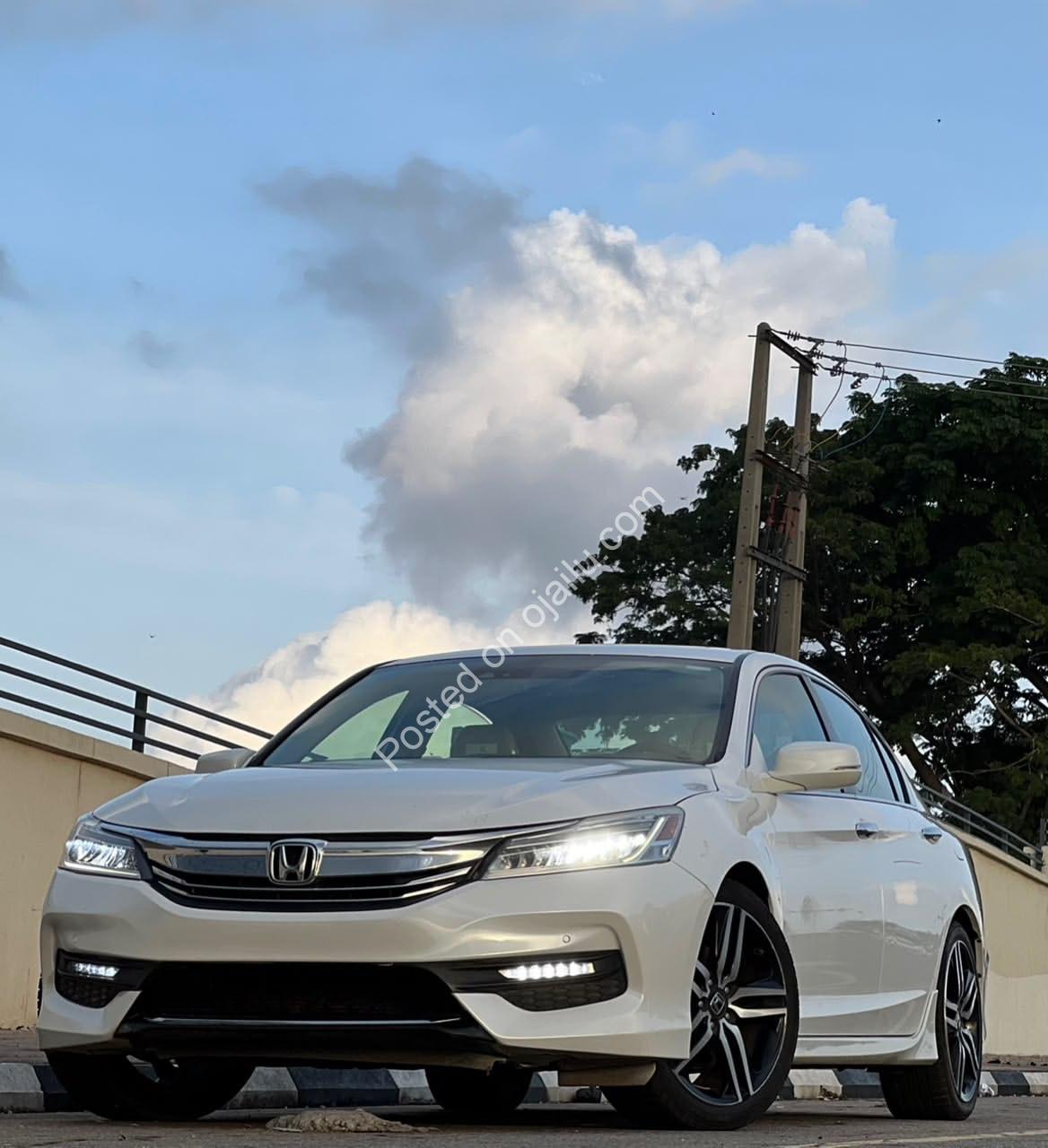 ’16 Accord V6 Touring: Pristine Power, ₦19M
