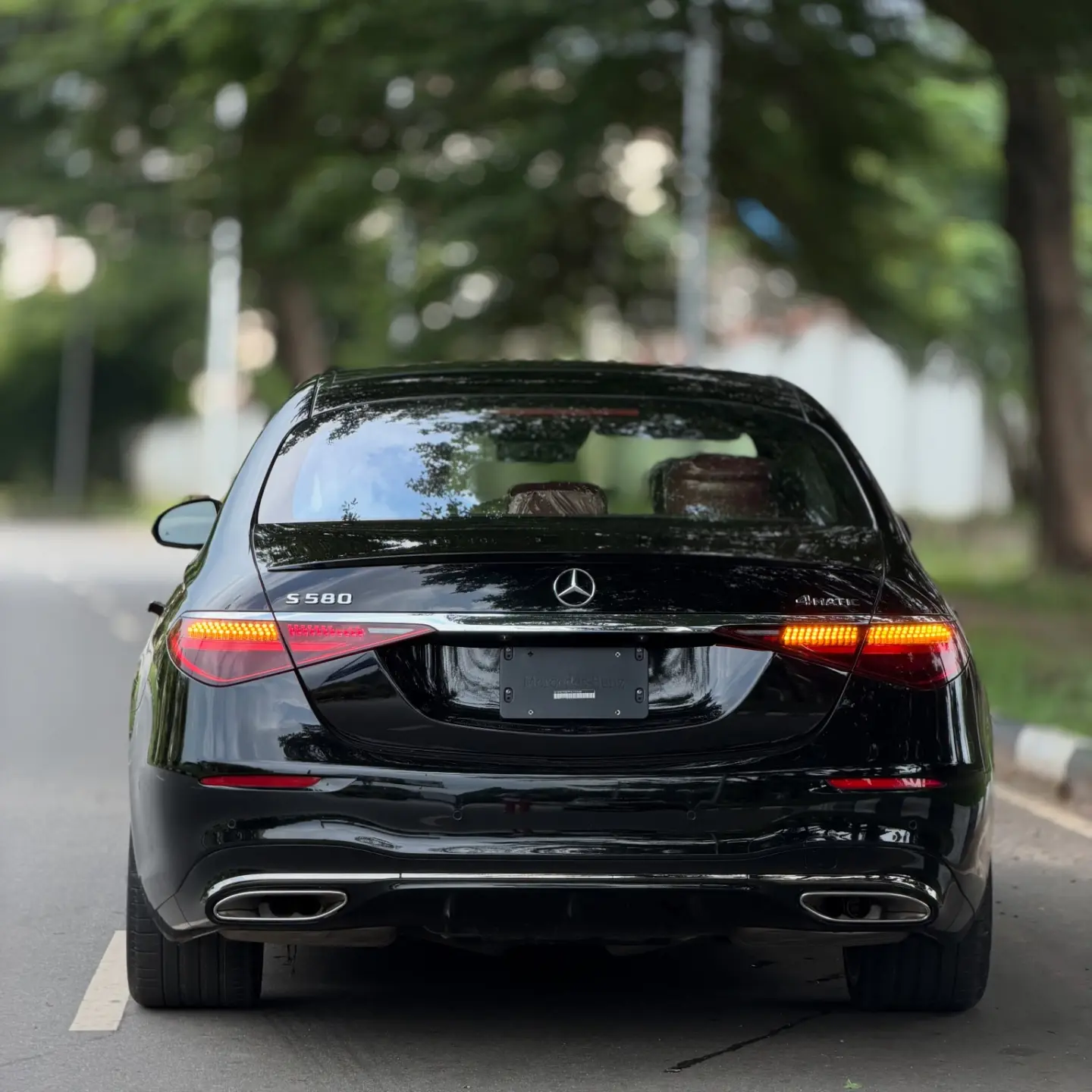 Executive Luxury: 2023 S580, 25K Miles