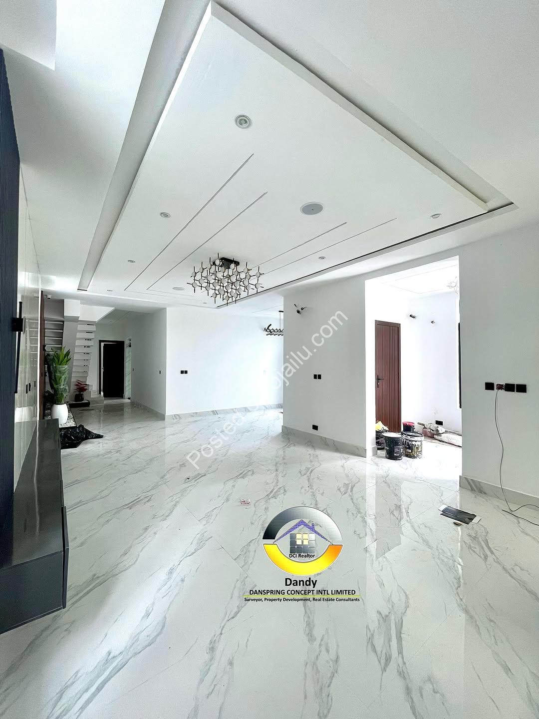 This Chevron Masterpiece Boasts a Private Cinema & Rooftop Retreat