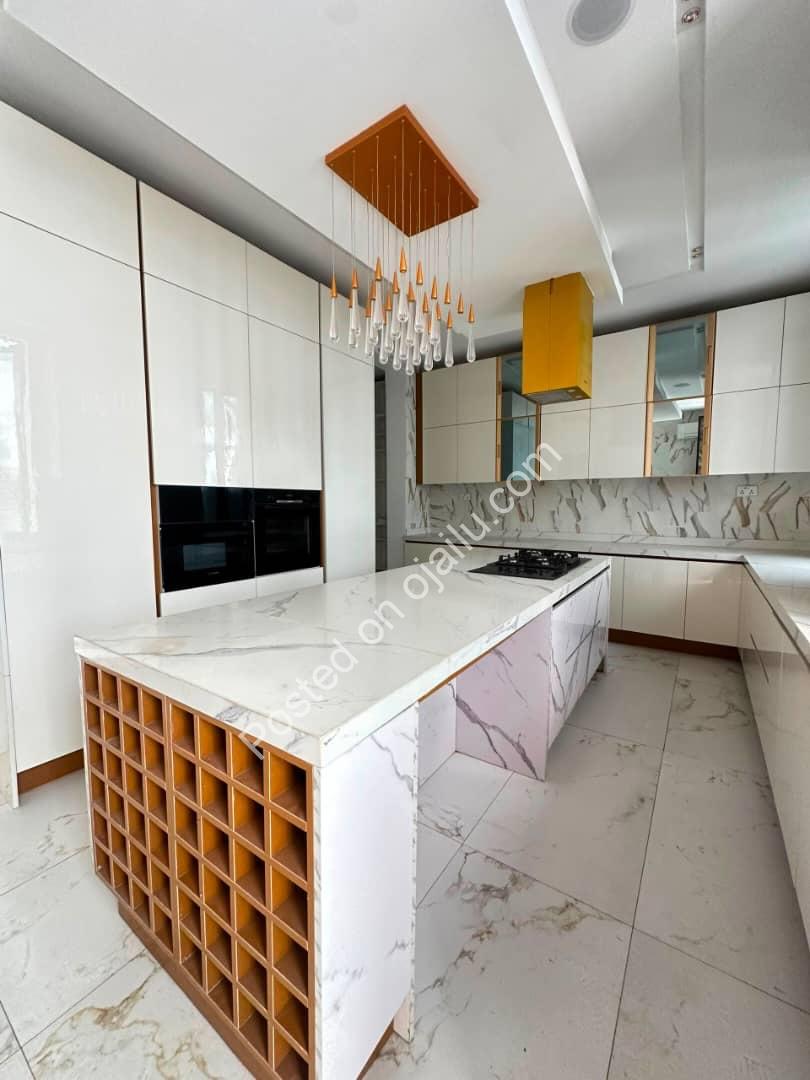 Elevator, Cinema & Pool: 5-Bed Stunner in Osapa