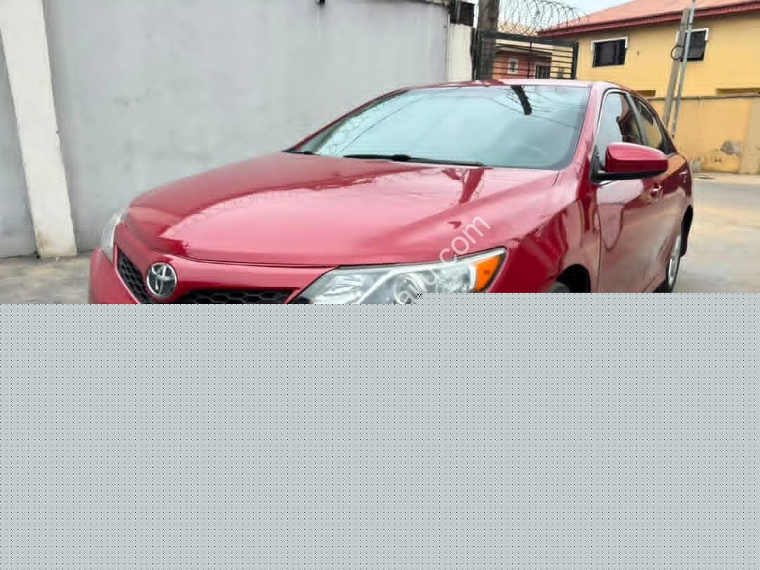 Toyota Camry Sport 2014 – Pristine & Foreign Used!