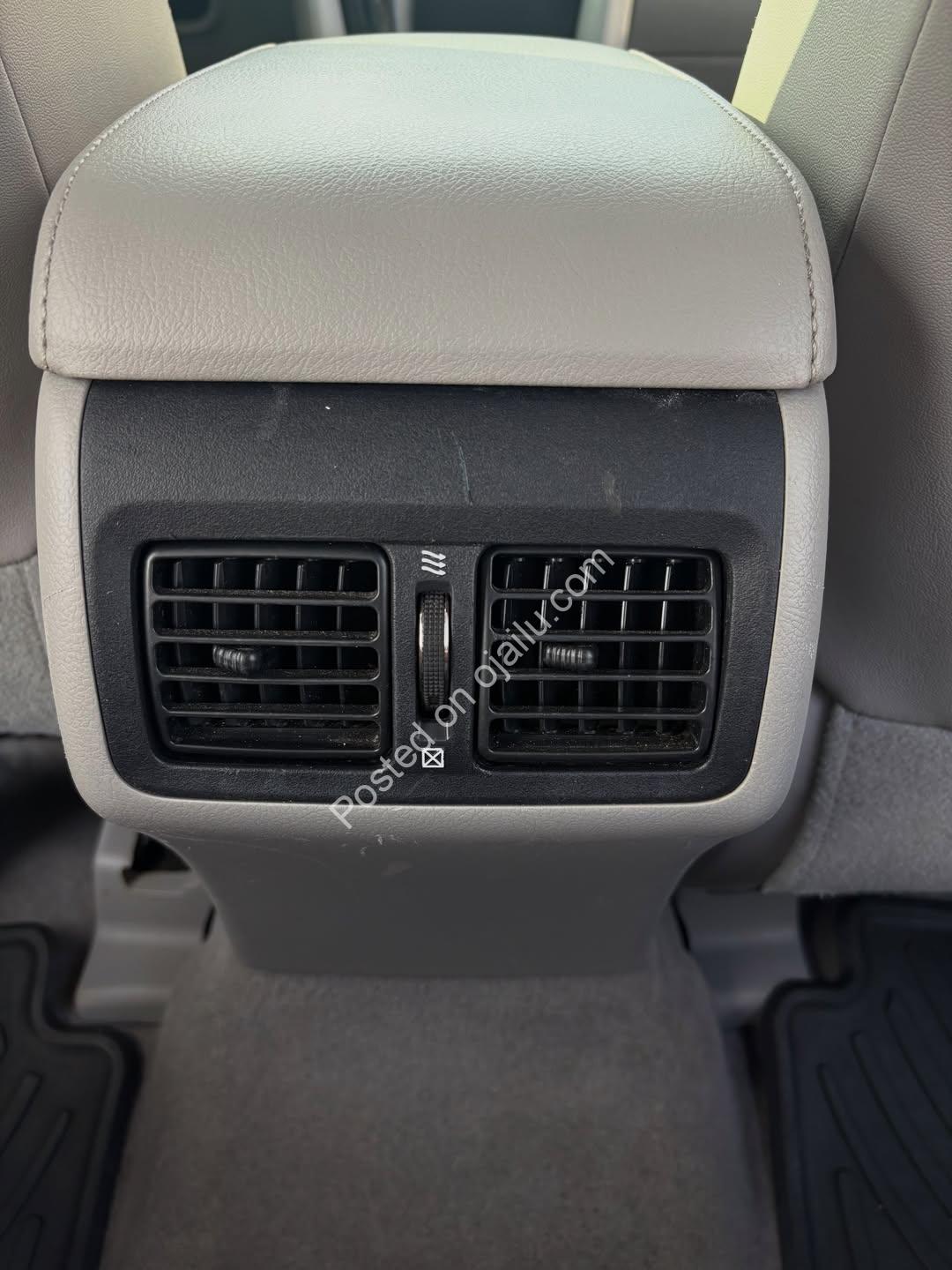 2012 Camry XLE V6 – Sunroof, Clean Title