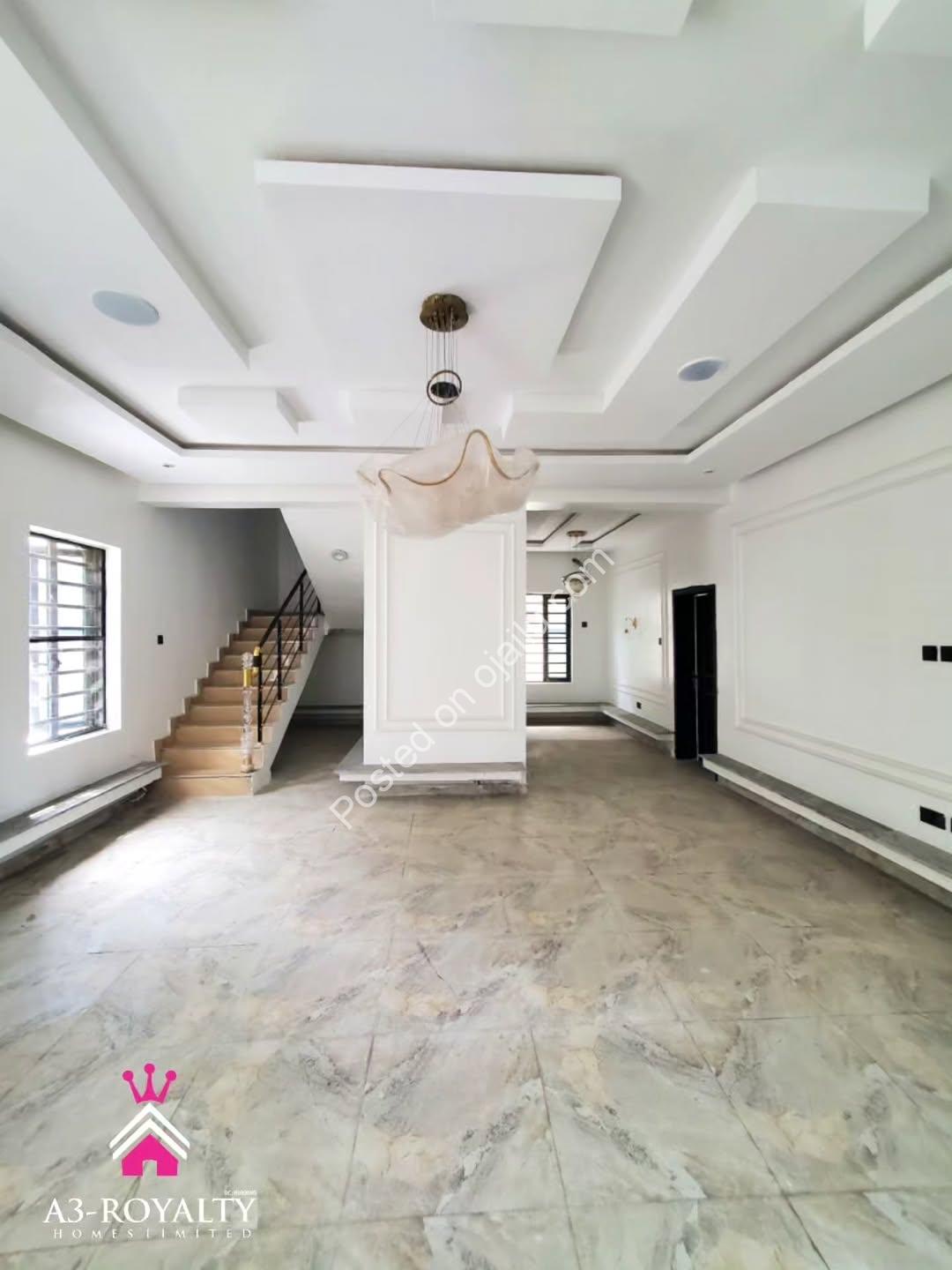Move-In Ready: 4-Bed Detached Duplex w/ Pool