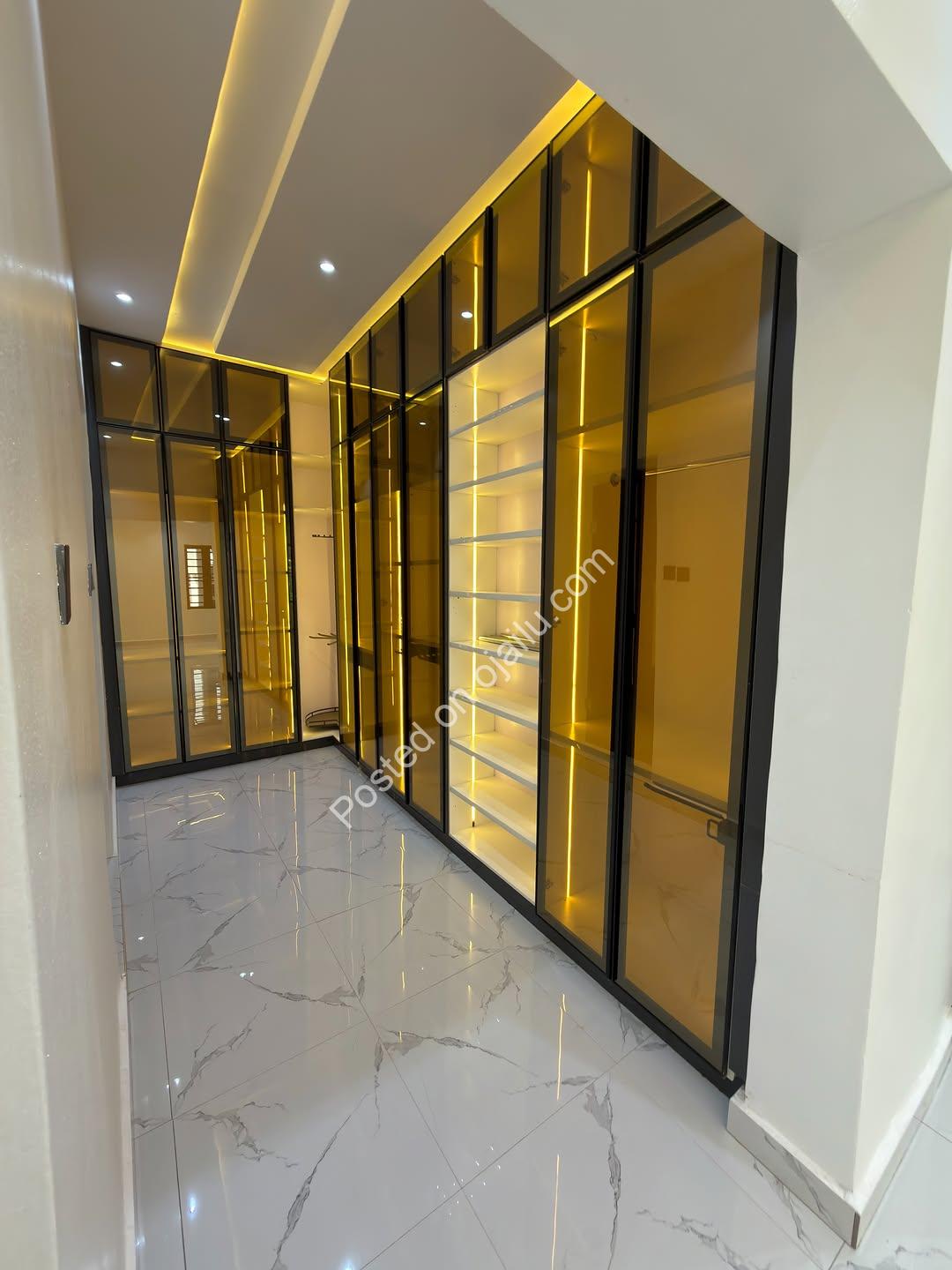 Move-In Ready 4-Bed Duplex + BQ in Idado