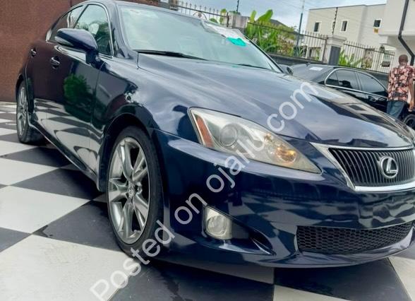 2010 Lexus IS250: Luxury Ride, Pristine & Ready