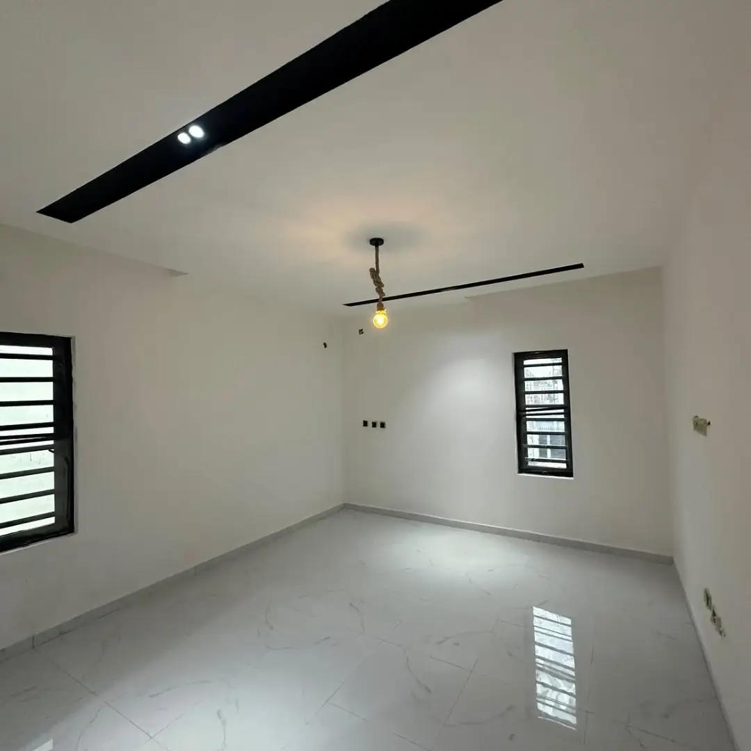 Own Port Harcourt’s Finest: 4 Ensuite Bedrooms in Secure Akwaka!